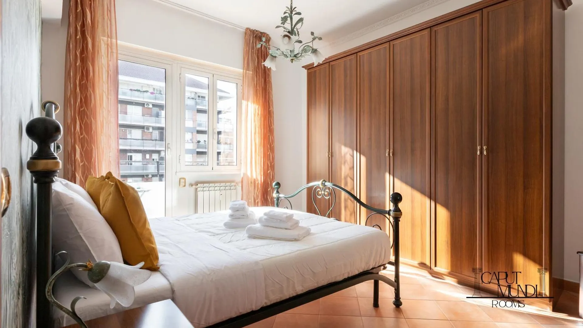 Caput Mundi Rooms - 100Mt To Metro A, Terrace, A-C, 15 Min To Center Řím